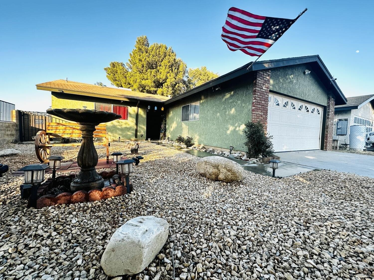 Sierra Hwy, Palmdale, CA 93550