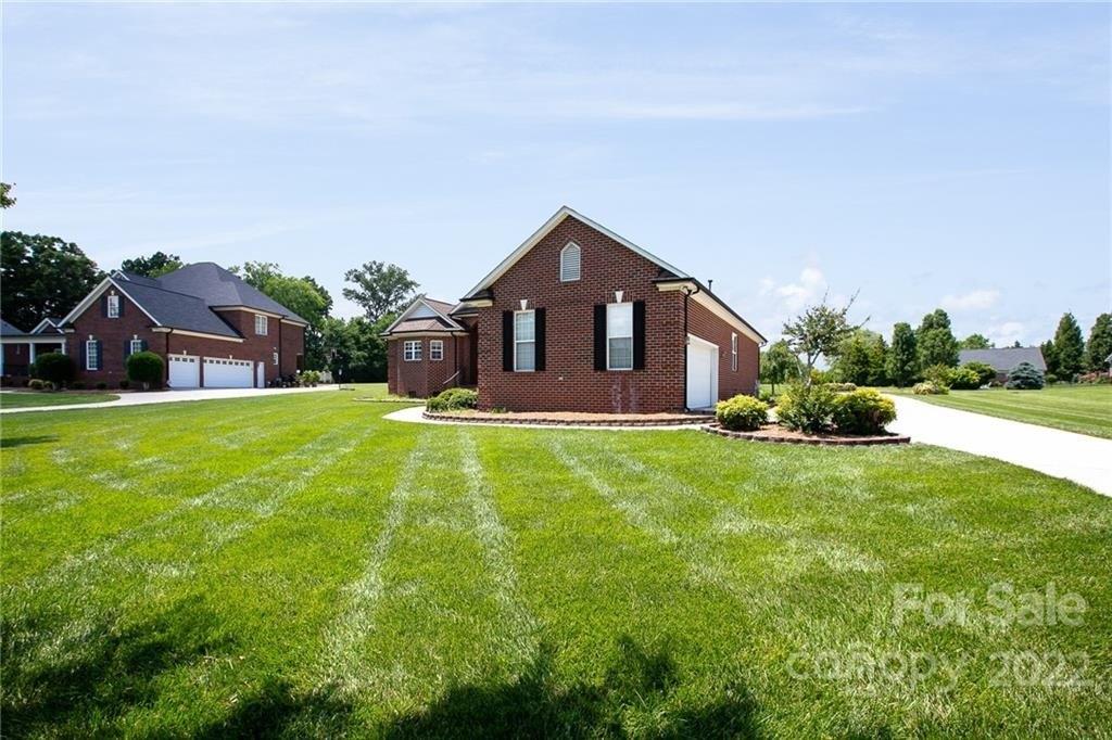 Leeds Ct, Monroe, NC 28110