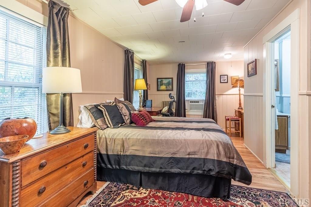 Mill Creek Ln, Highlands, NC 28741