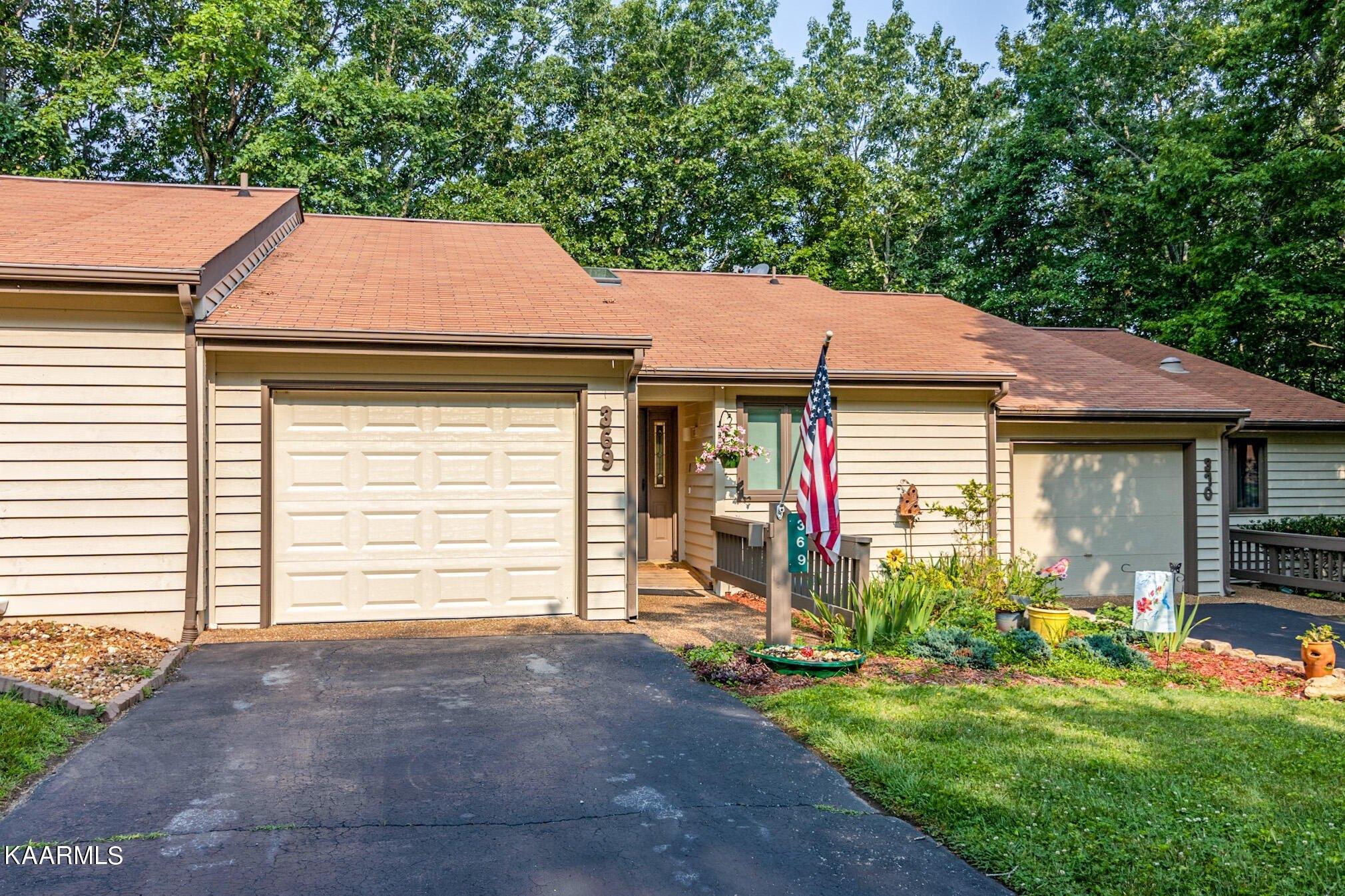 Lake Catherine Ct, Crossville, TN 38558