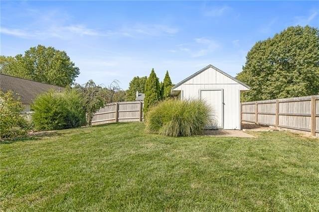 W 49th Pl, Shawnee, KS 66203