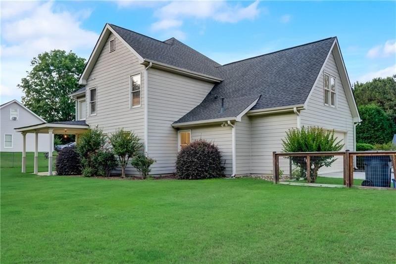 Mary Alice Trl, Loganville, GA 30052