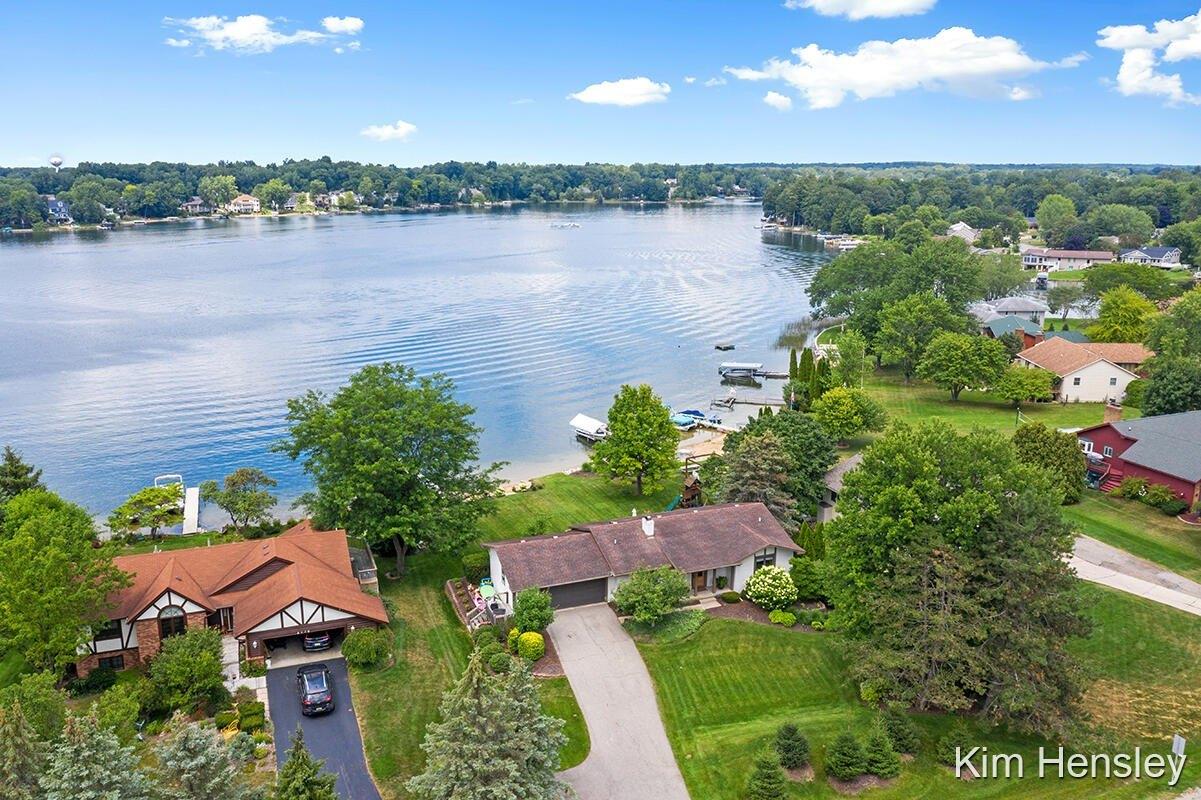 Belding Rd Ne, Rockford, MI 49341