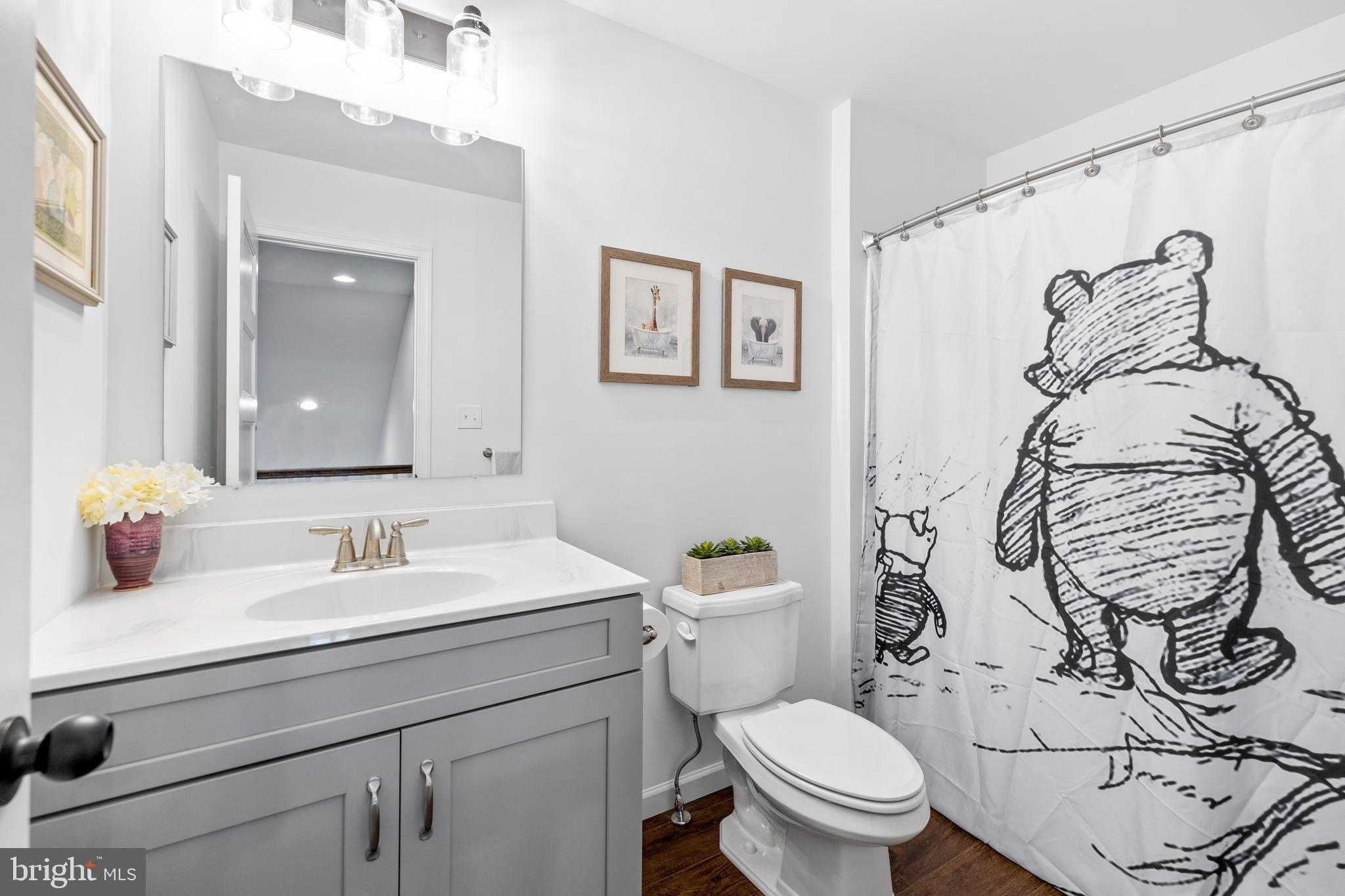 Alperton Dr, York, PA 17402