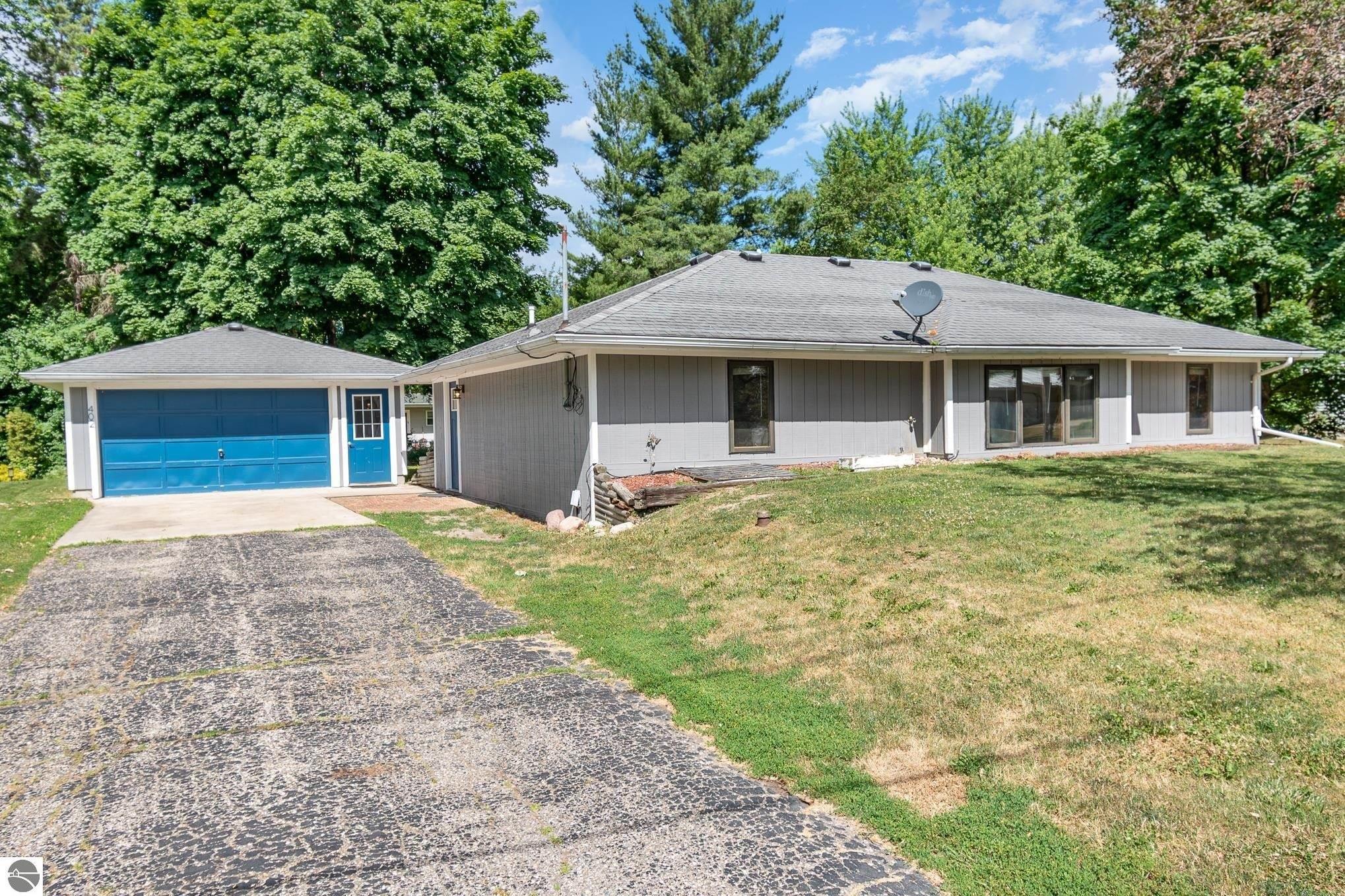 Smalley Dr, Mount Pleasant, MI 48858