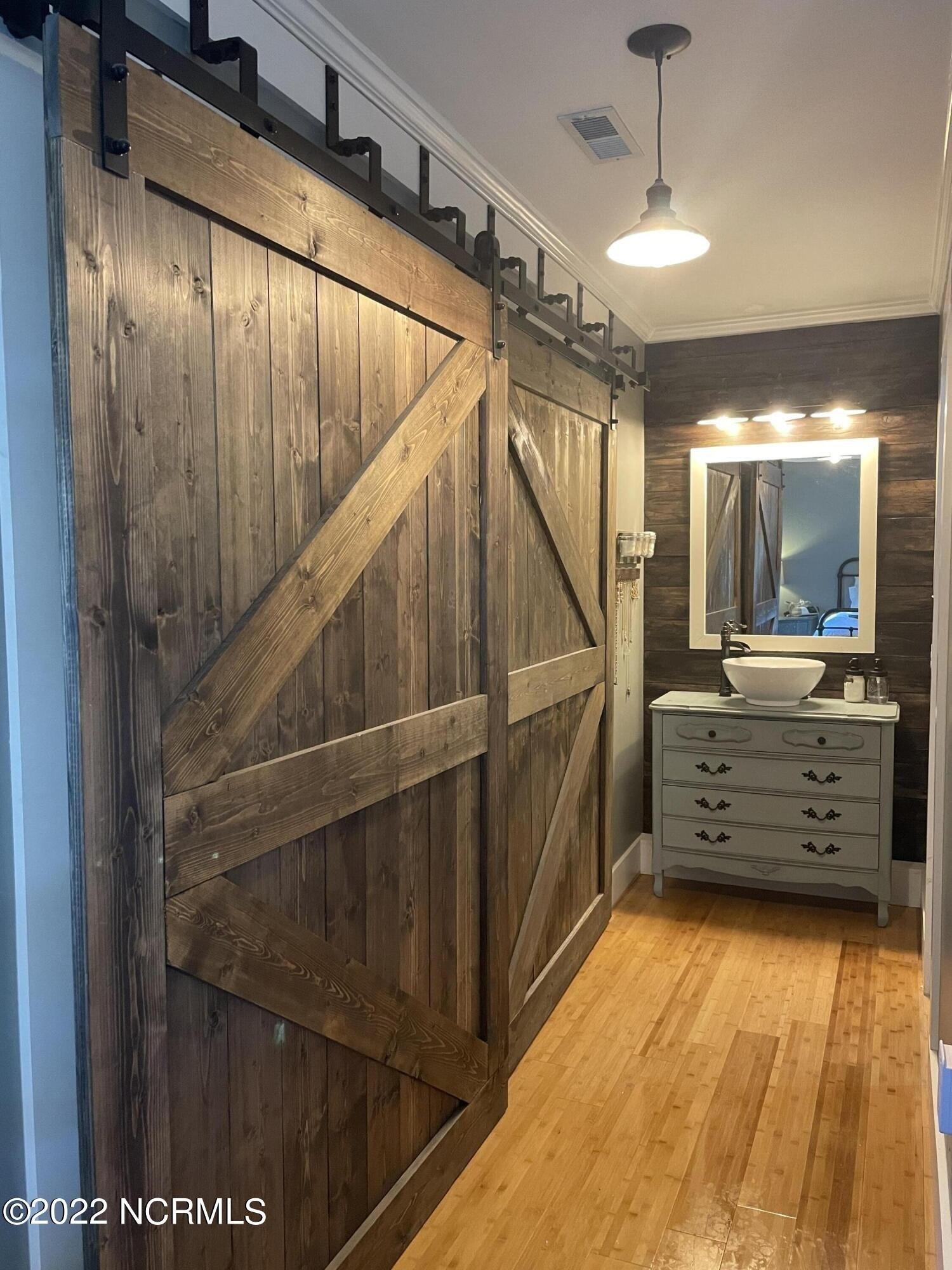 Bridle Trl, Midway Park, NC 28544