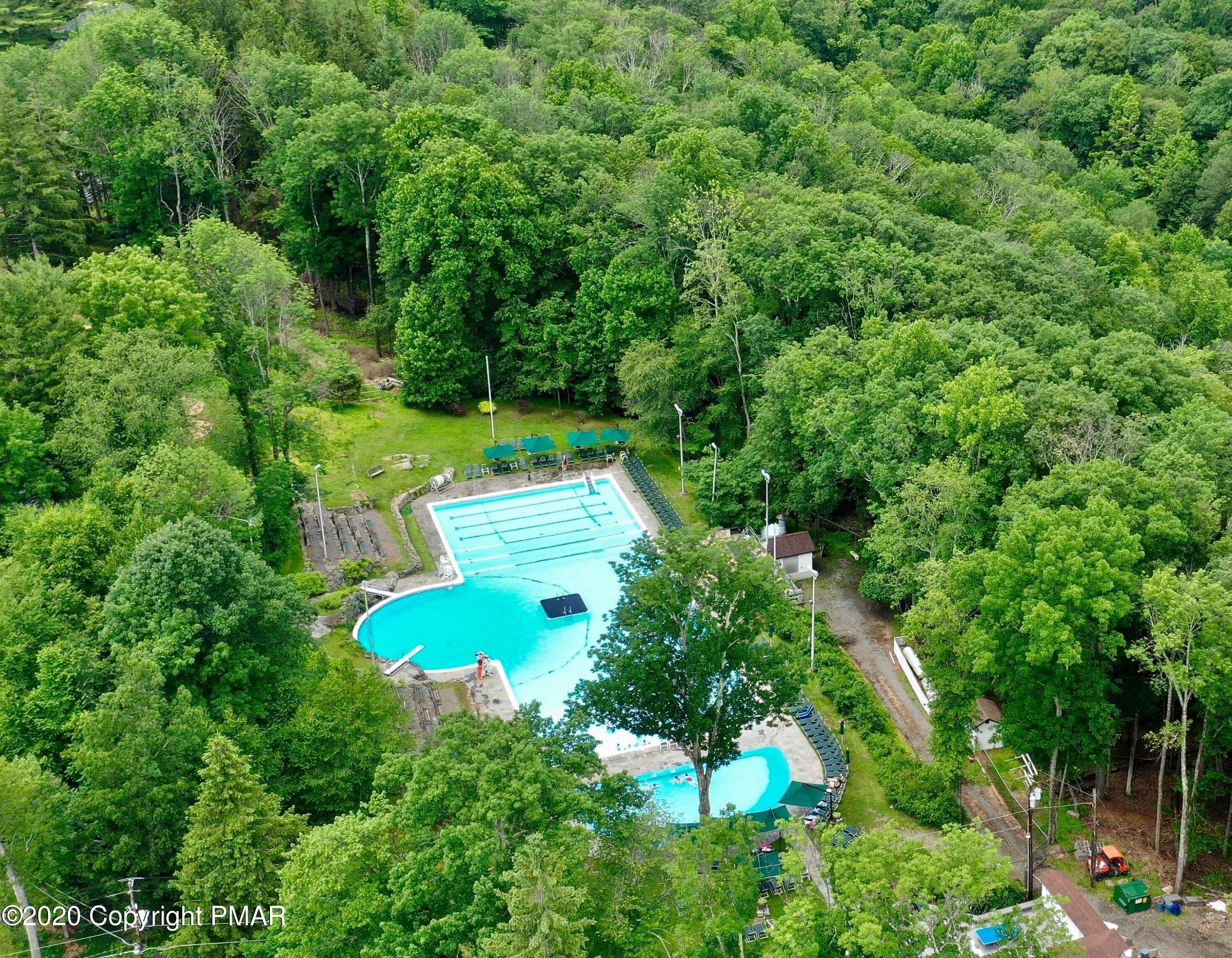 Golf Dr, Buck Hill Falls, PA 18323