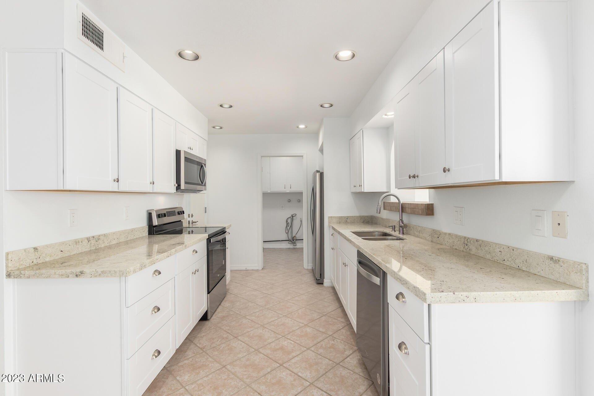 W Camelot Cir, Sun City, AZ 85351