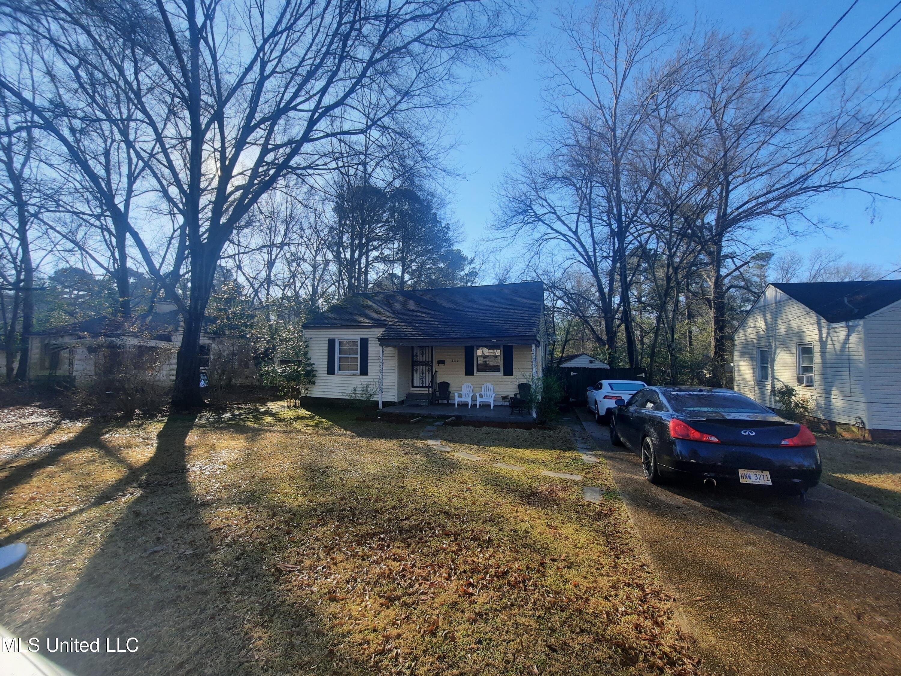 Decelle St, Jackson, MS 39216