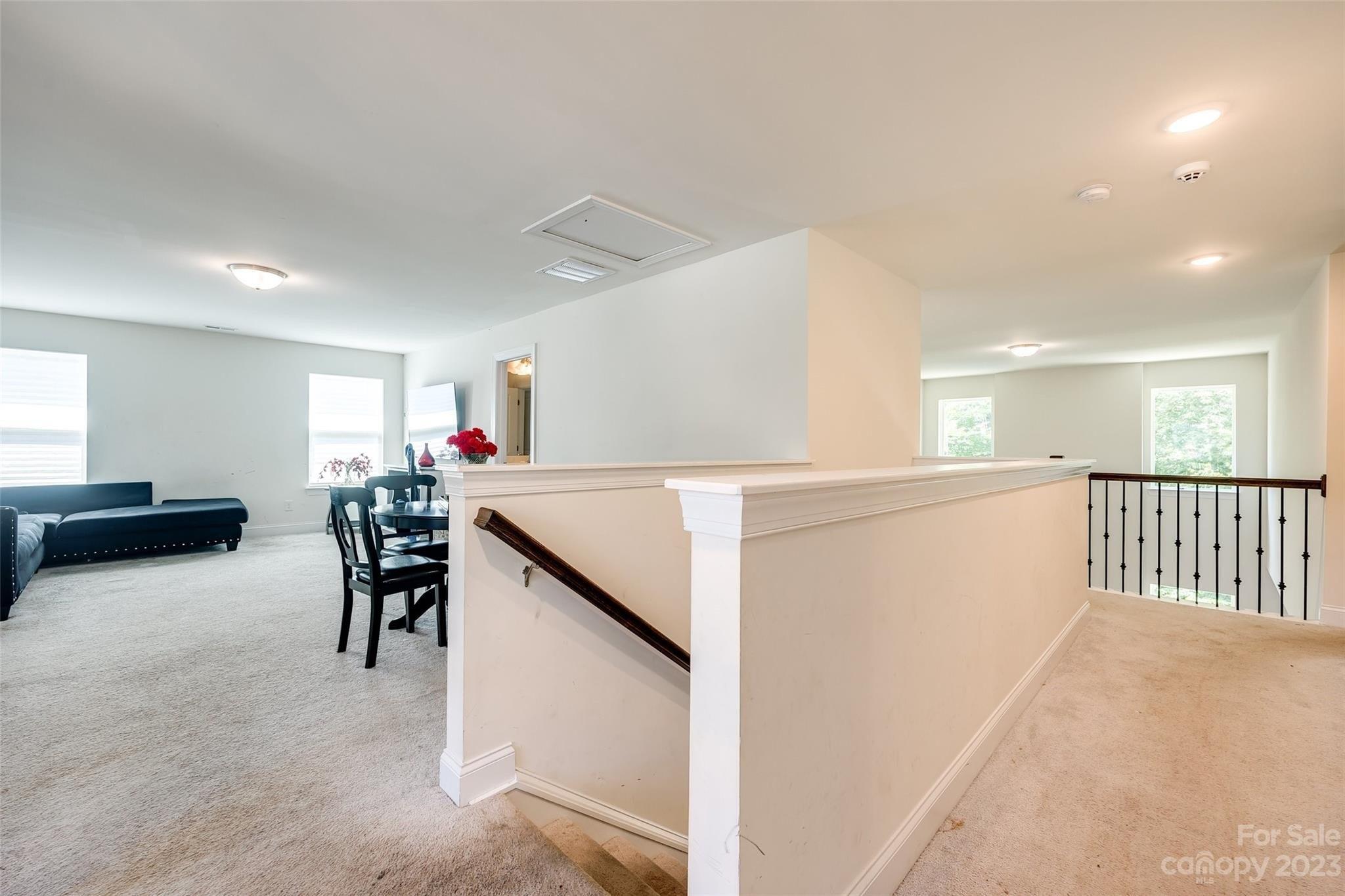 Robinson Oaks Dr, Gastonia, NC 28054
