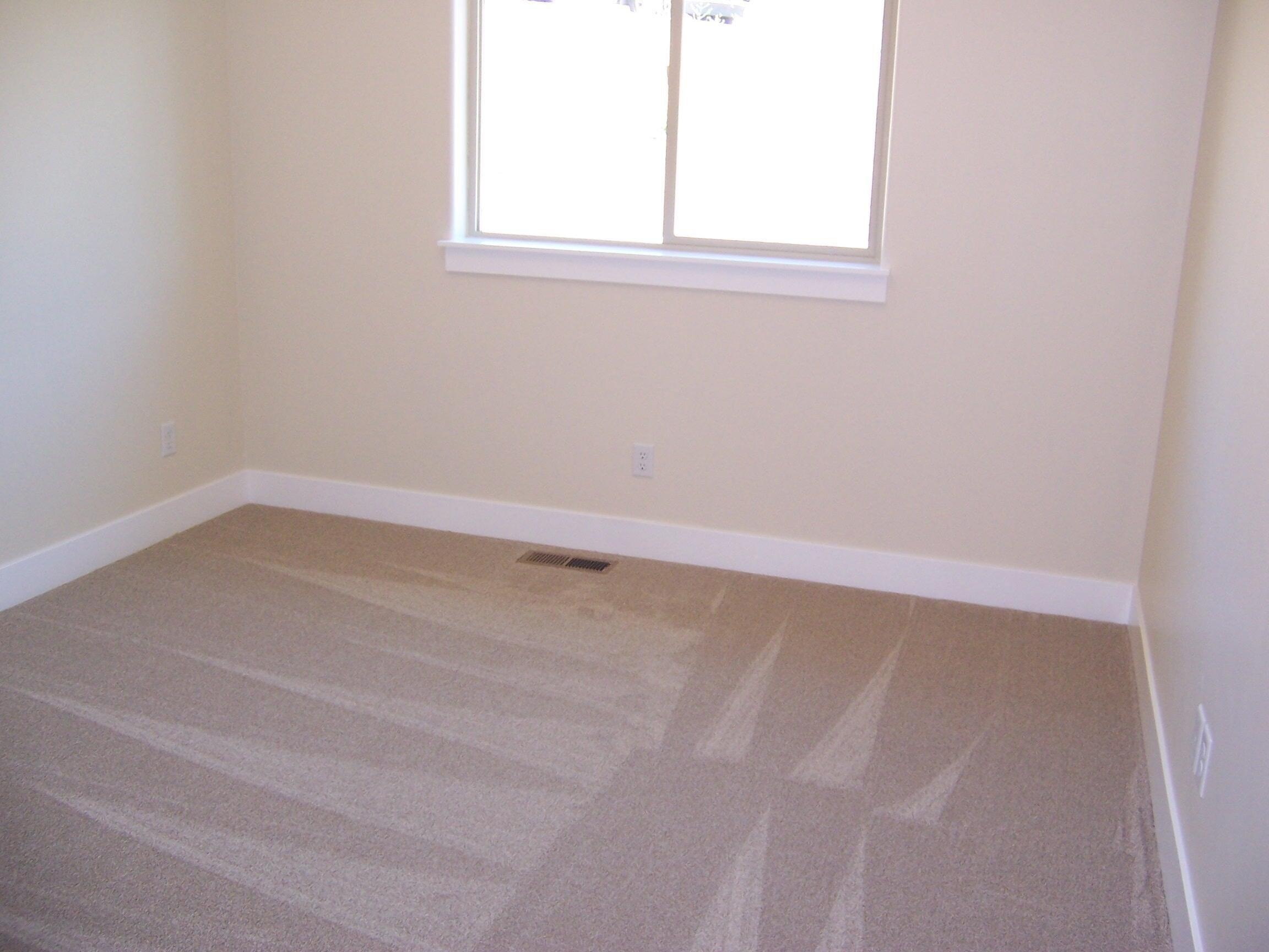 E La Strada Cir, Medford, OR 97504