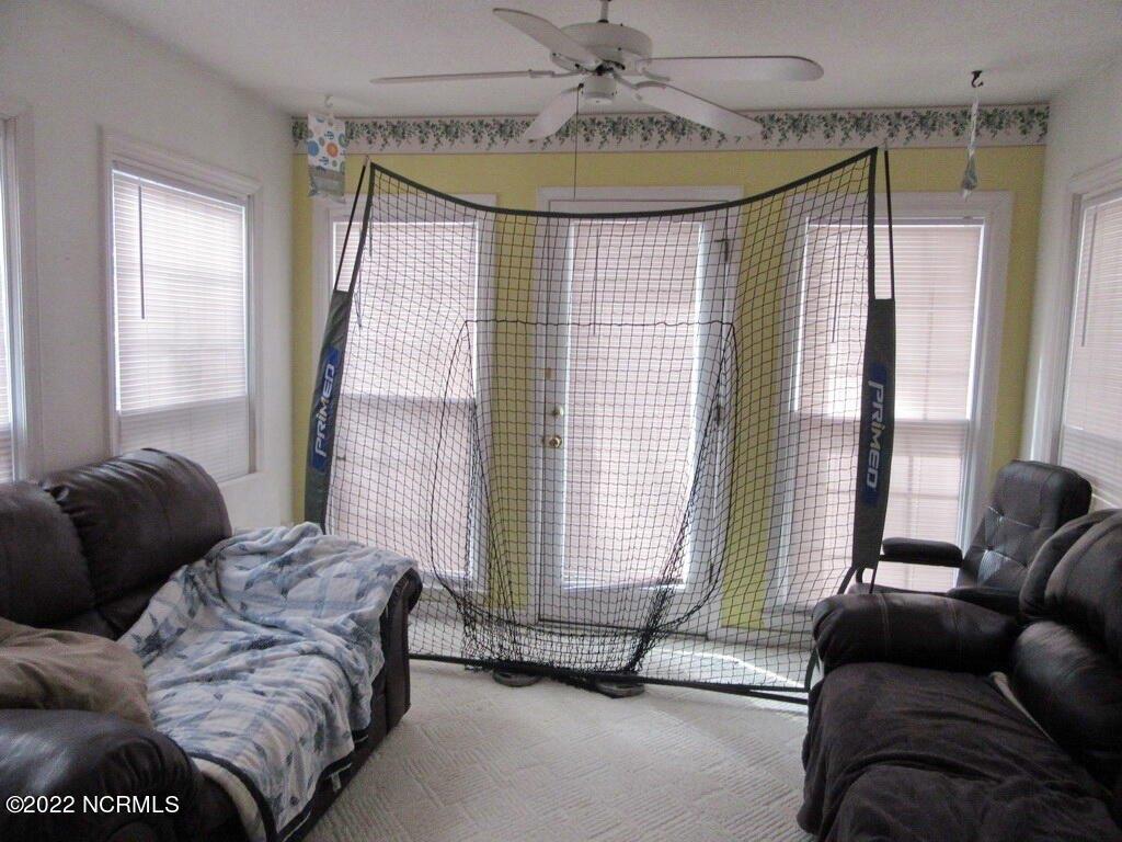 Hollybriar Ln, Greenville, NC 27858