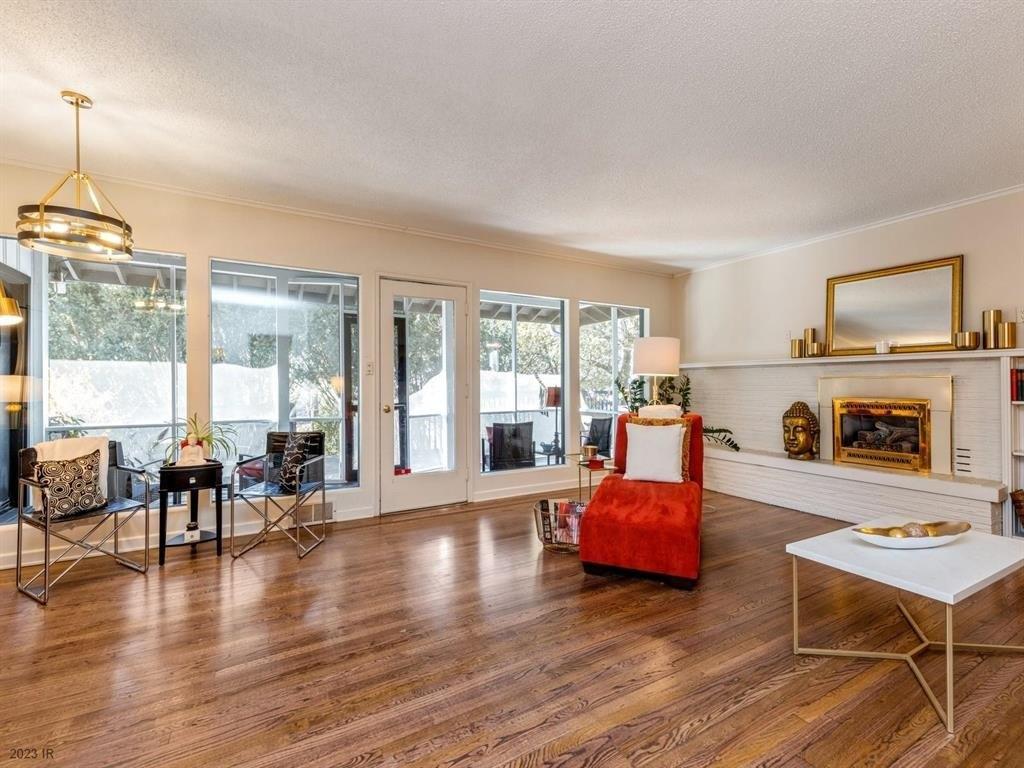Glenview Dr, Des Moines, IA 50312