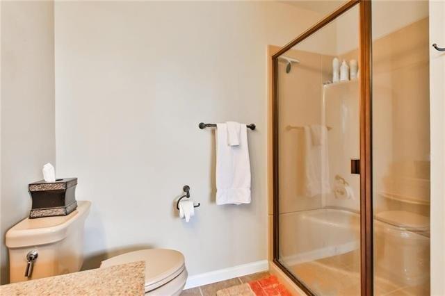 Leigh Dr, Easton, PA 18040