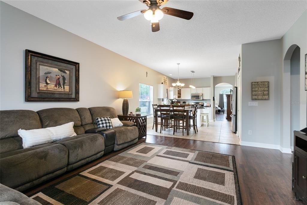 Anna Catherine Dr, Orlando, FL 32828