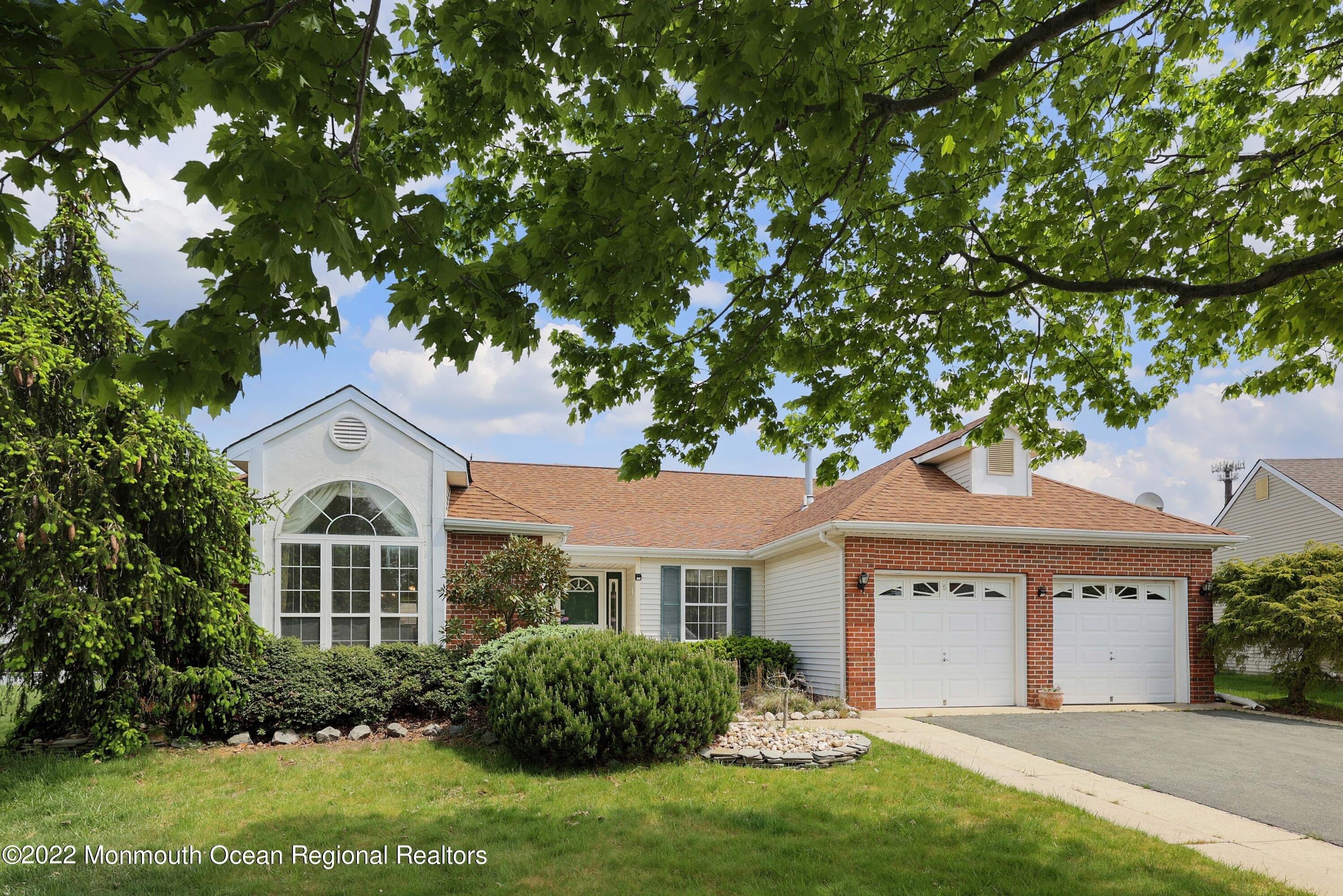 Harrow Ct, Toms River, NJ 08757