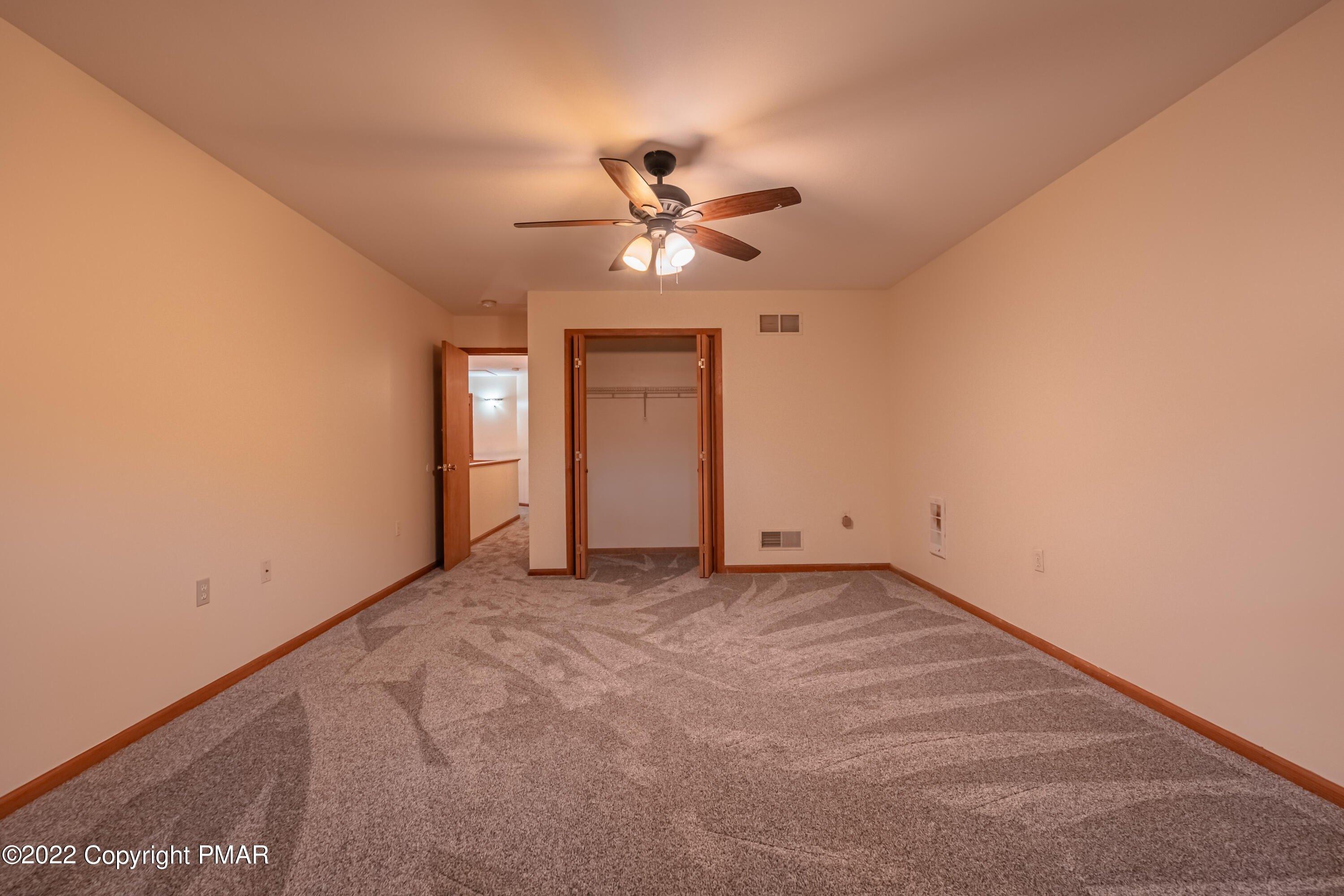 Walden Dr, Saylorsburg, PA 18353