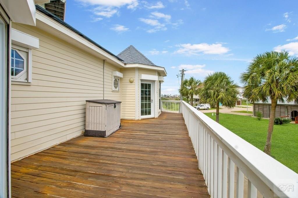 Bay Point Dr, Galveston, TX 77554