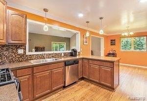 Tonester Cir, New Hudson, MI 48165