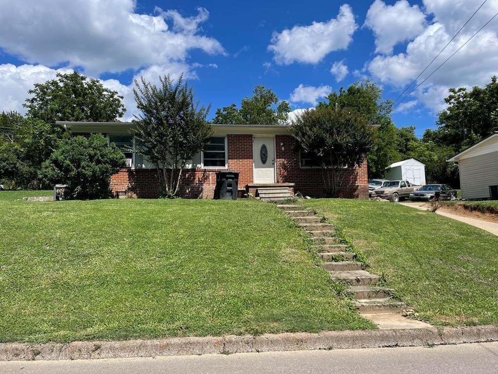 N Jackson St, Athens, TN 37303