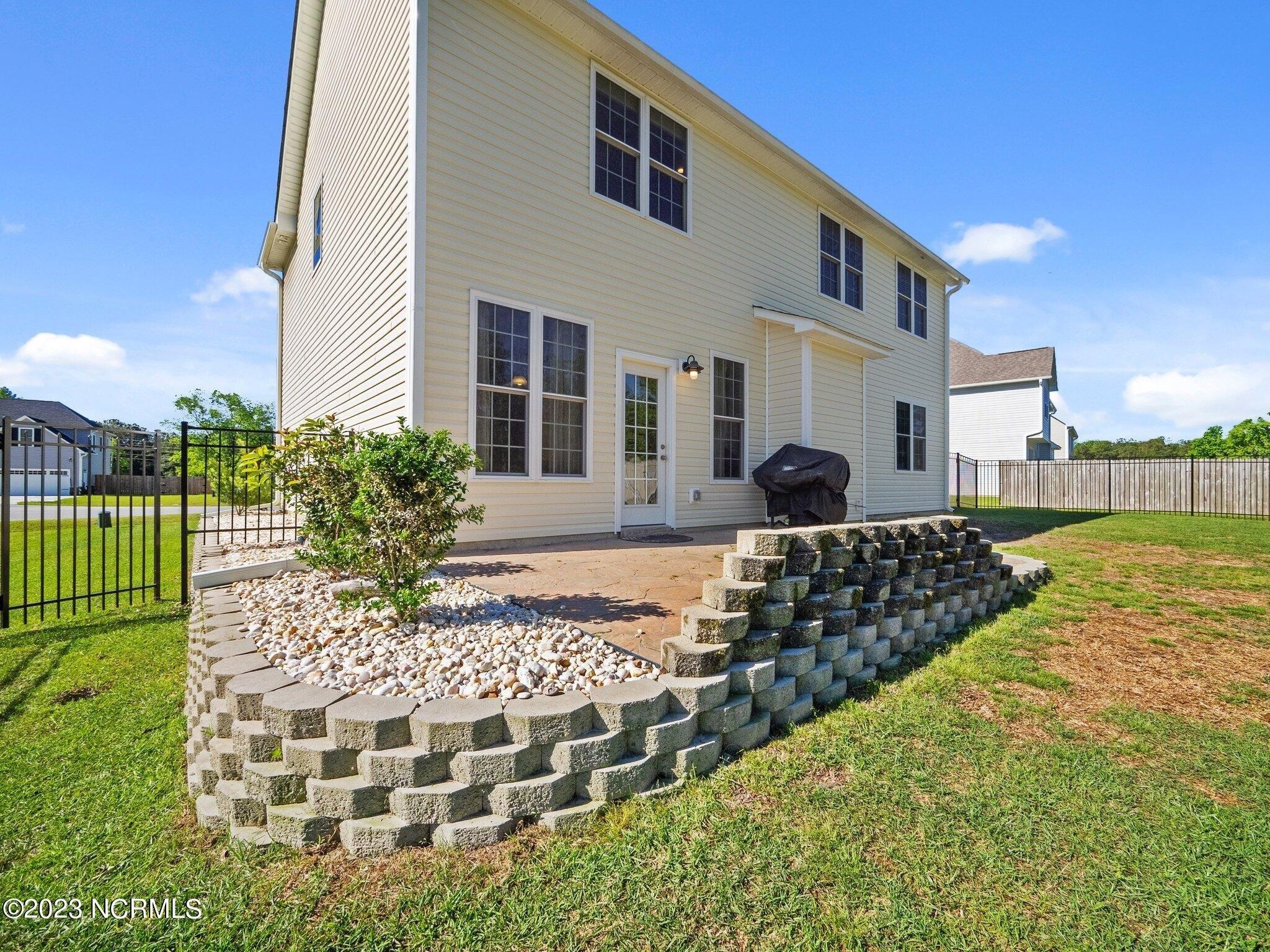 Ridge Cove Ln, Swansboro, NC 28584
