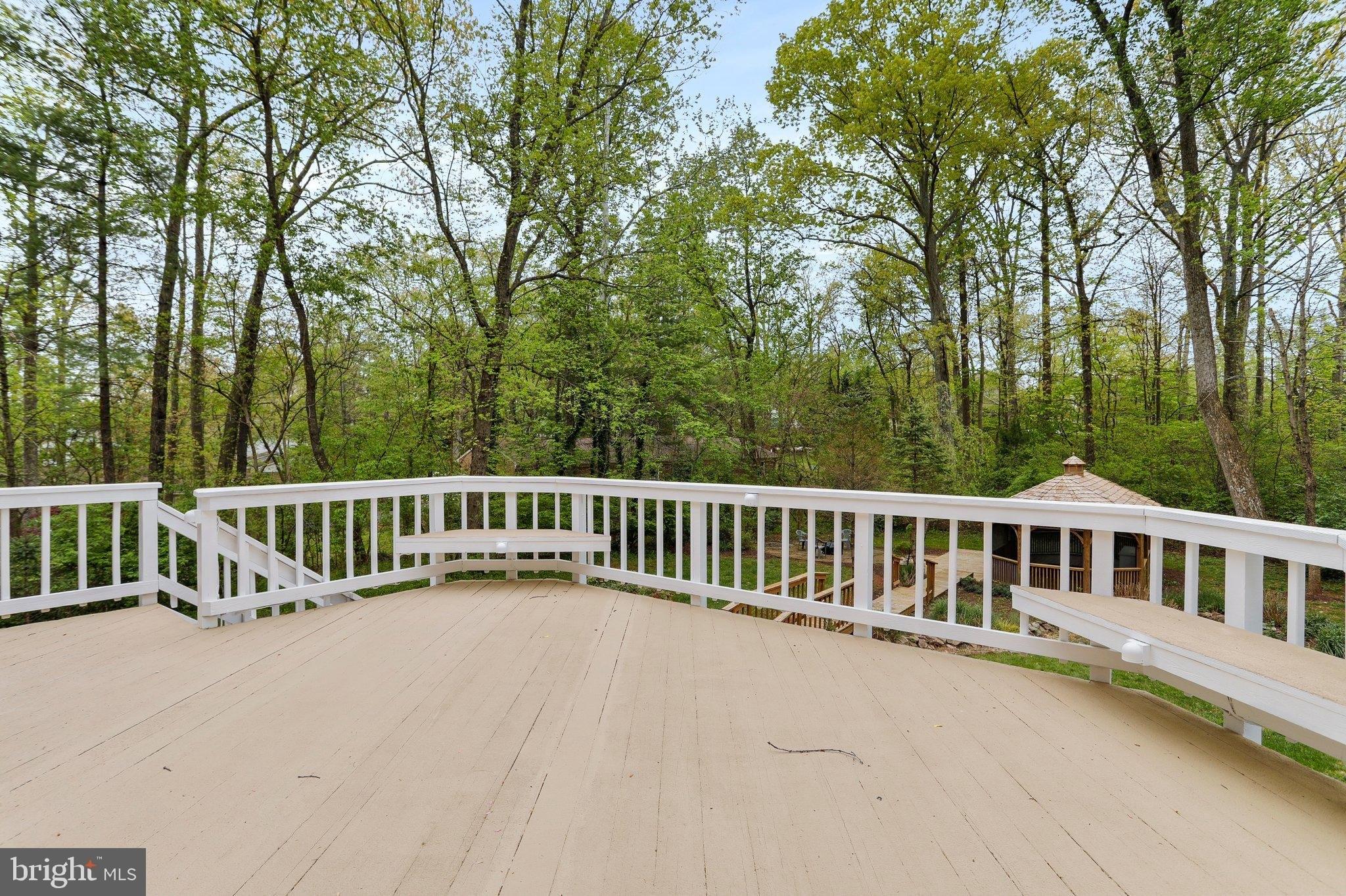 Persimmon Ln, Sterling, VA 20165