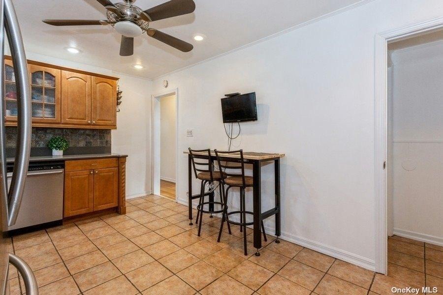 Milburn Ave, Hempstead, NY 11550