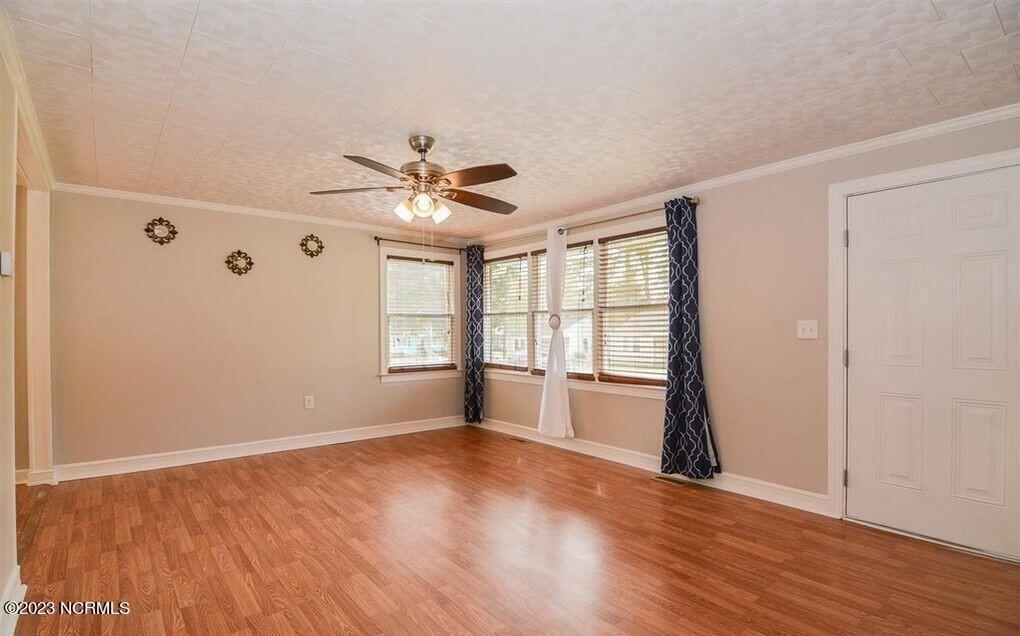 Dixon St, Kinston, NC 28501