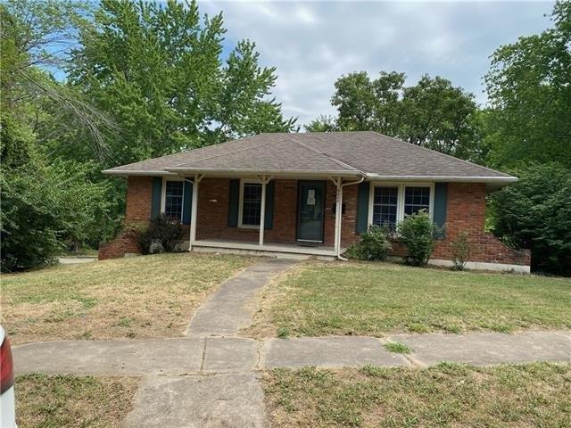 E 51st Ter, Kansas City, MO 64133