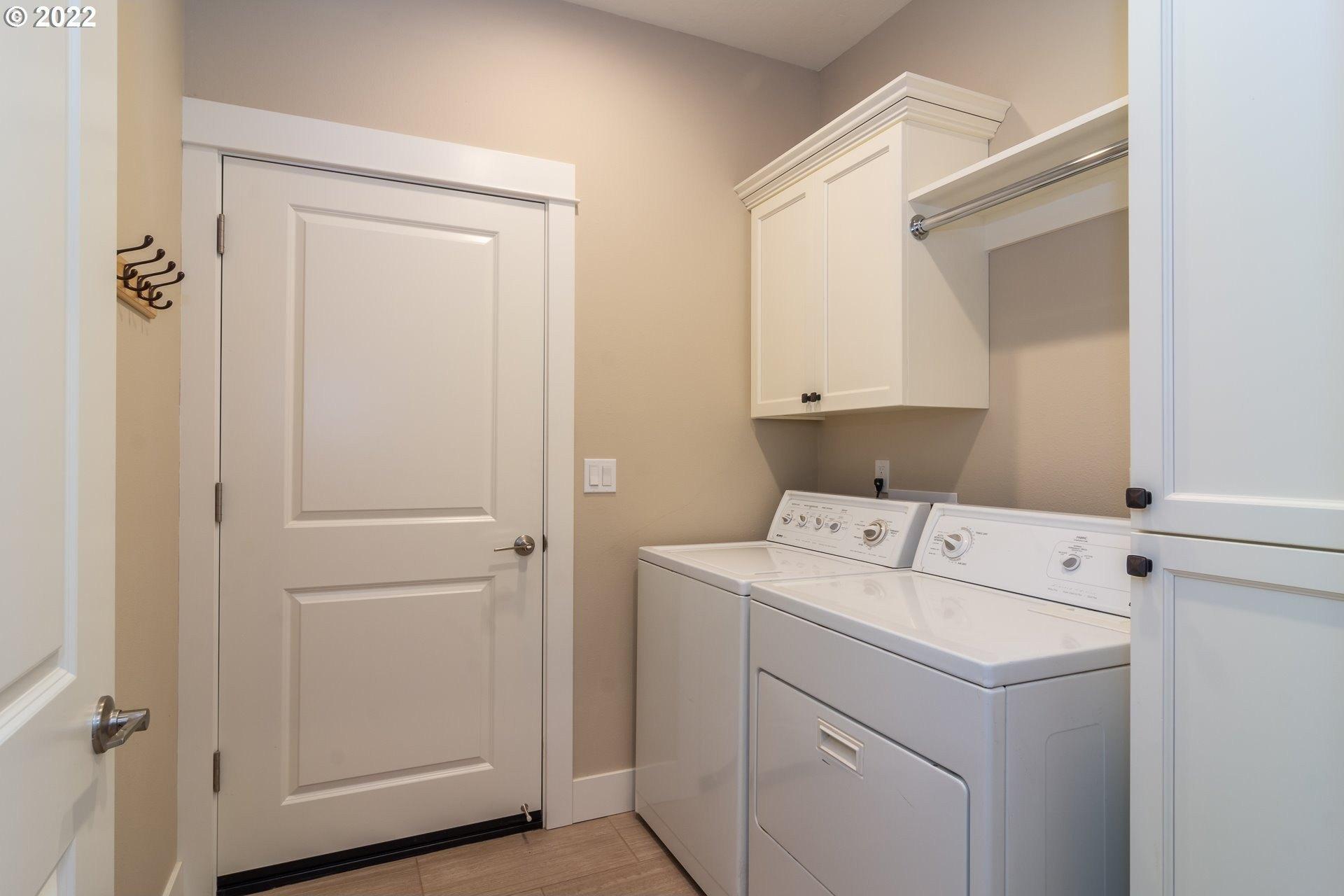 Flangas Ave, Roseburg, OR 97471