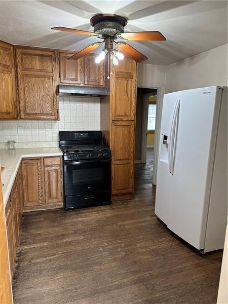 Oak St, West Mifflin, PA 15122