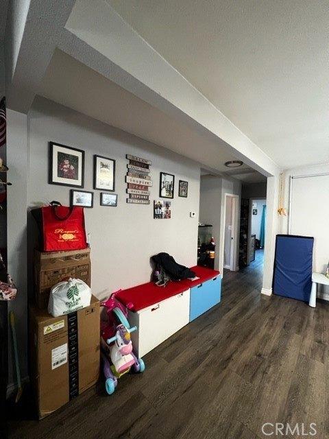 W 82nd St, Los Angeles, CA 90047