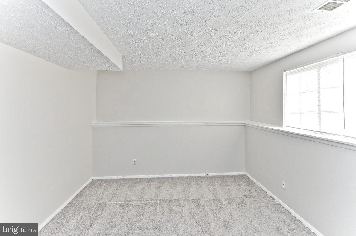 Killarney St, Clinton, MD 20735