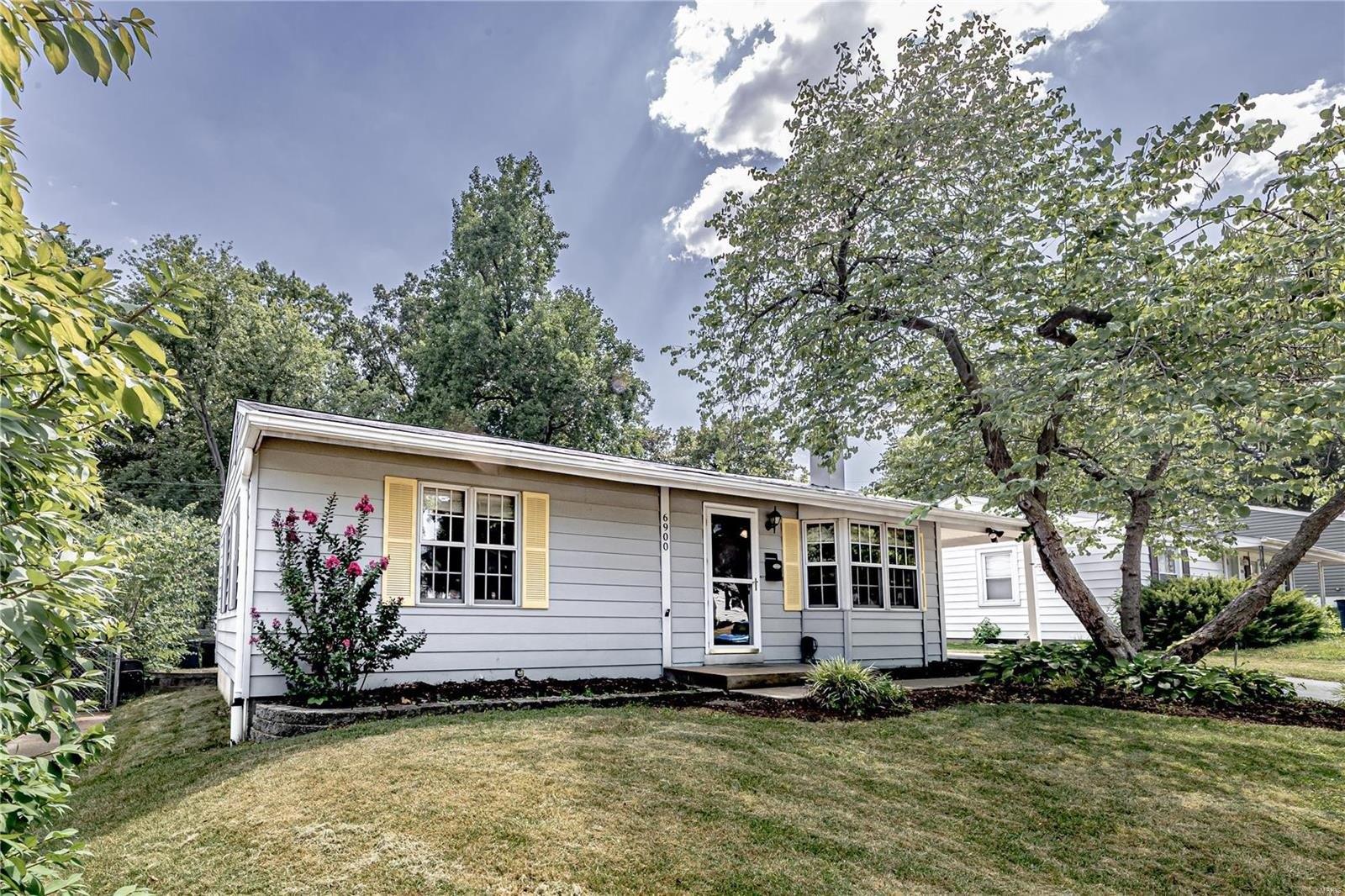 Foxcroft Dr, Saint Louis, MO 63123