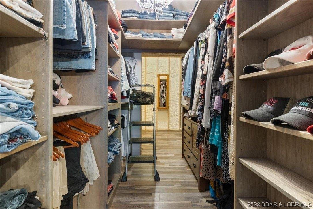 Cisco Cir, Camdenton, MO 65020