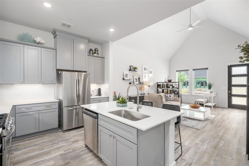 Rose Willow Way, Arlington, TX 76005