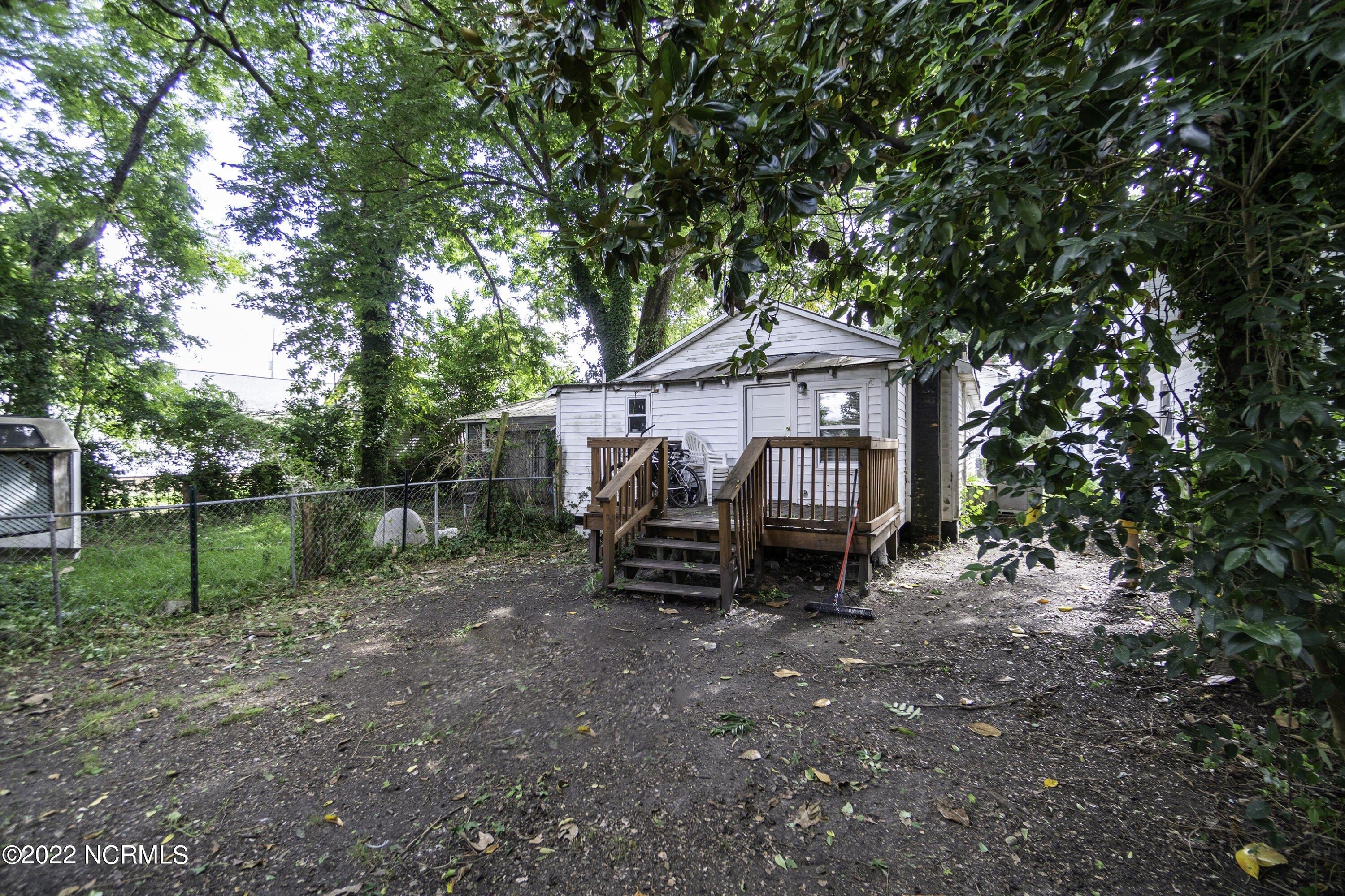 1st Ave, New Bern, NC 28560