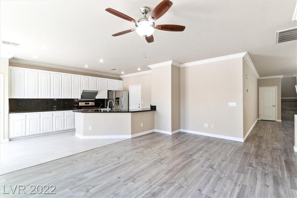 Fox Lake Ave, Las Vegas, NV 89148