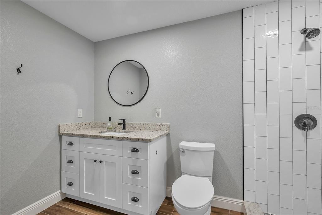 Hershey Ln, Seminole, FL 33777