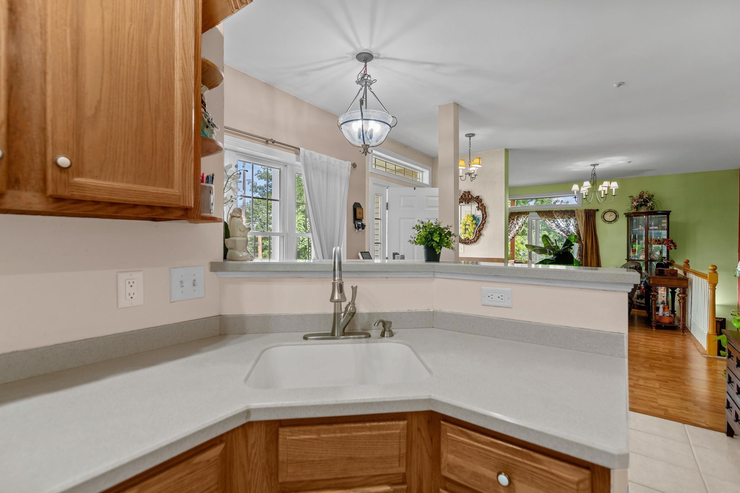 Chatham Dr, Bedford, NH 03110