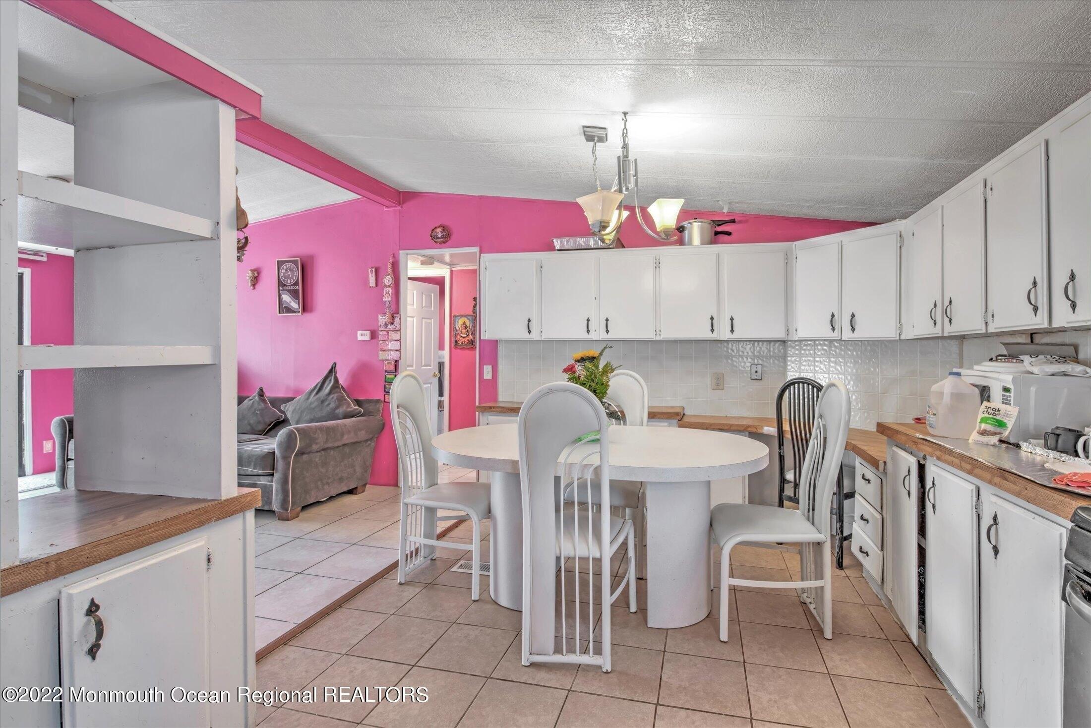 Deer Way, Manalapan, NJ 07726