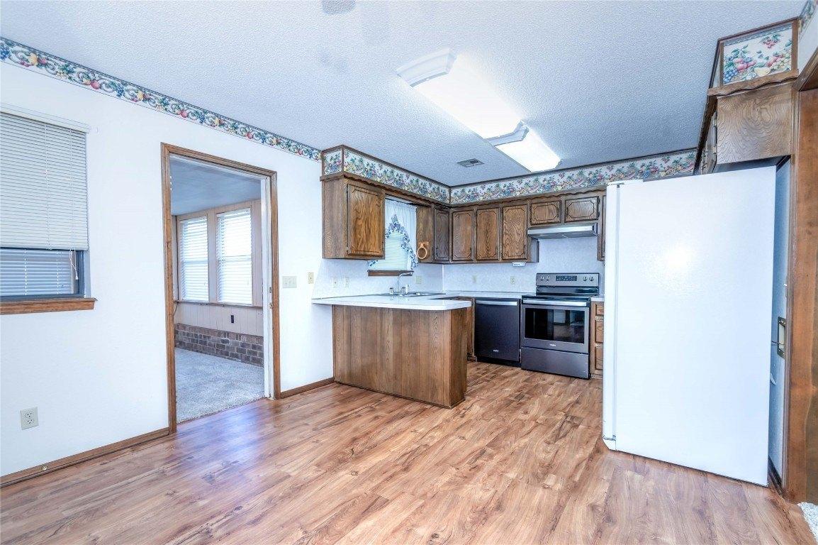 Berry Ln, Chandler, OK 74834