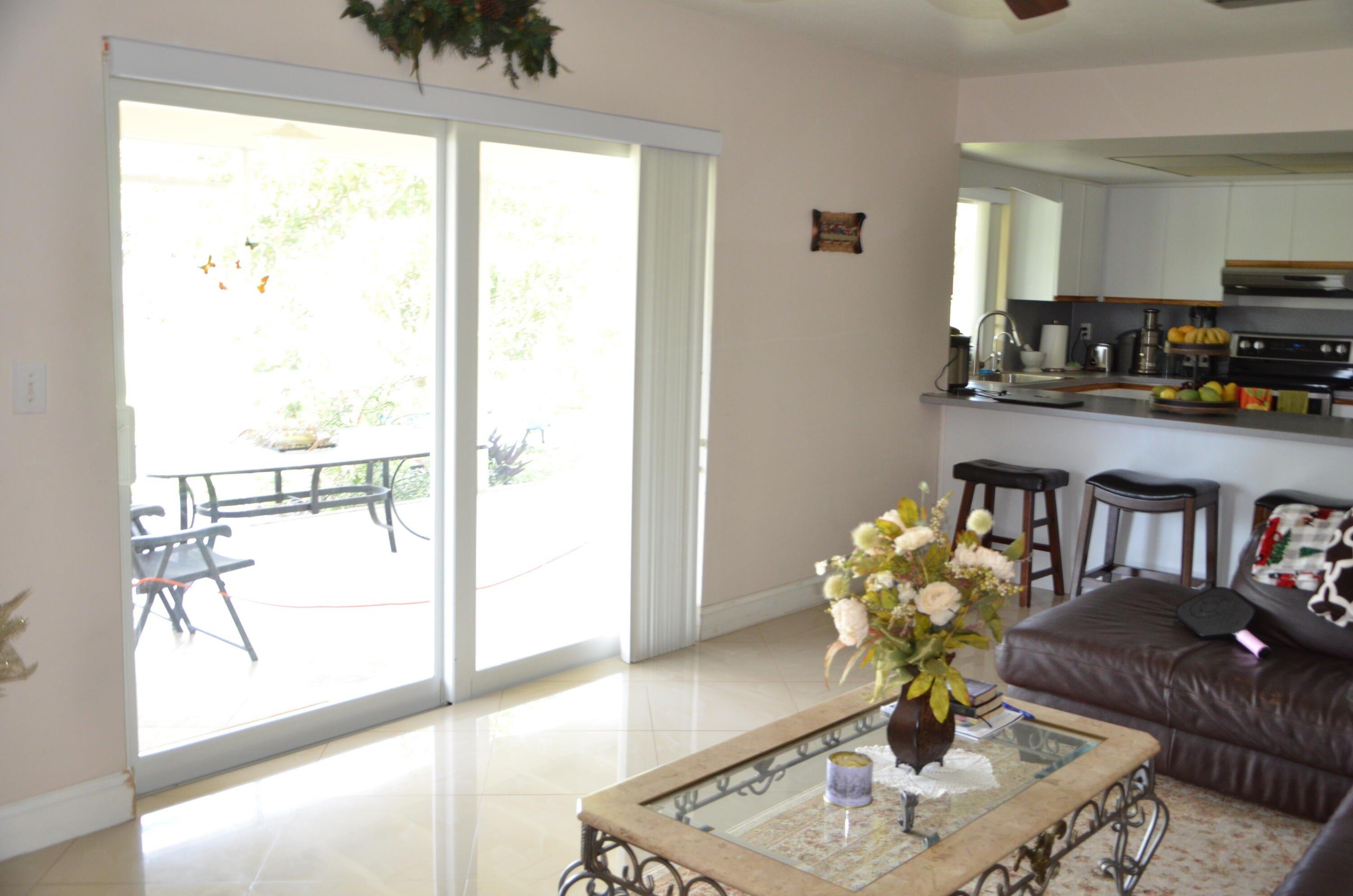 Honeysuckle Ave, Palm Beach Gardens, FL 33410