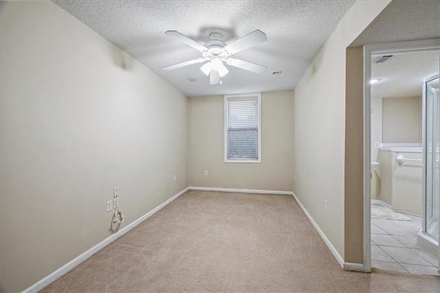 Sw Boulder Dr, Lees Summit, MO 64082