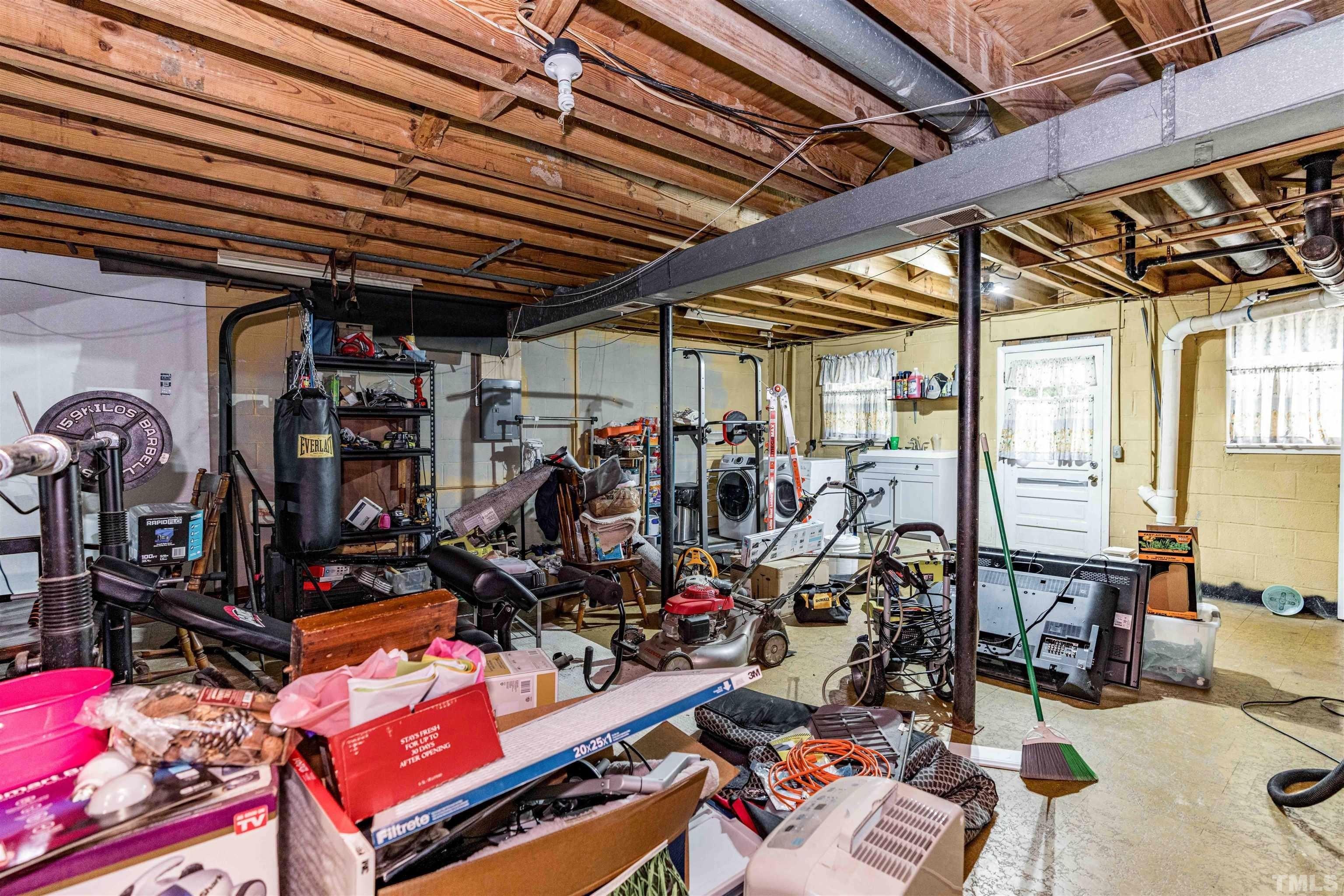 Whittier Dr, Raleigh, NC 27609