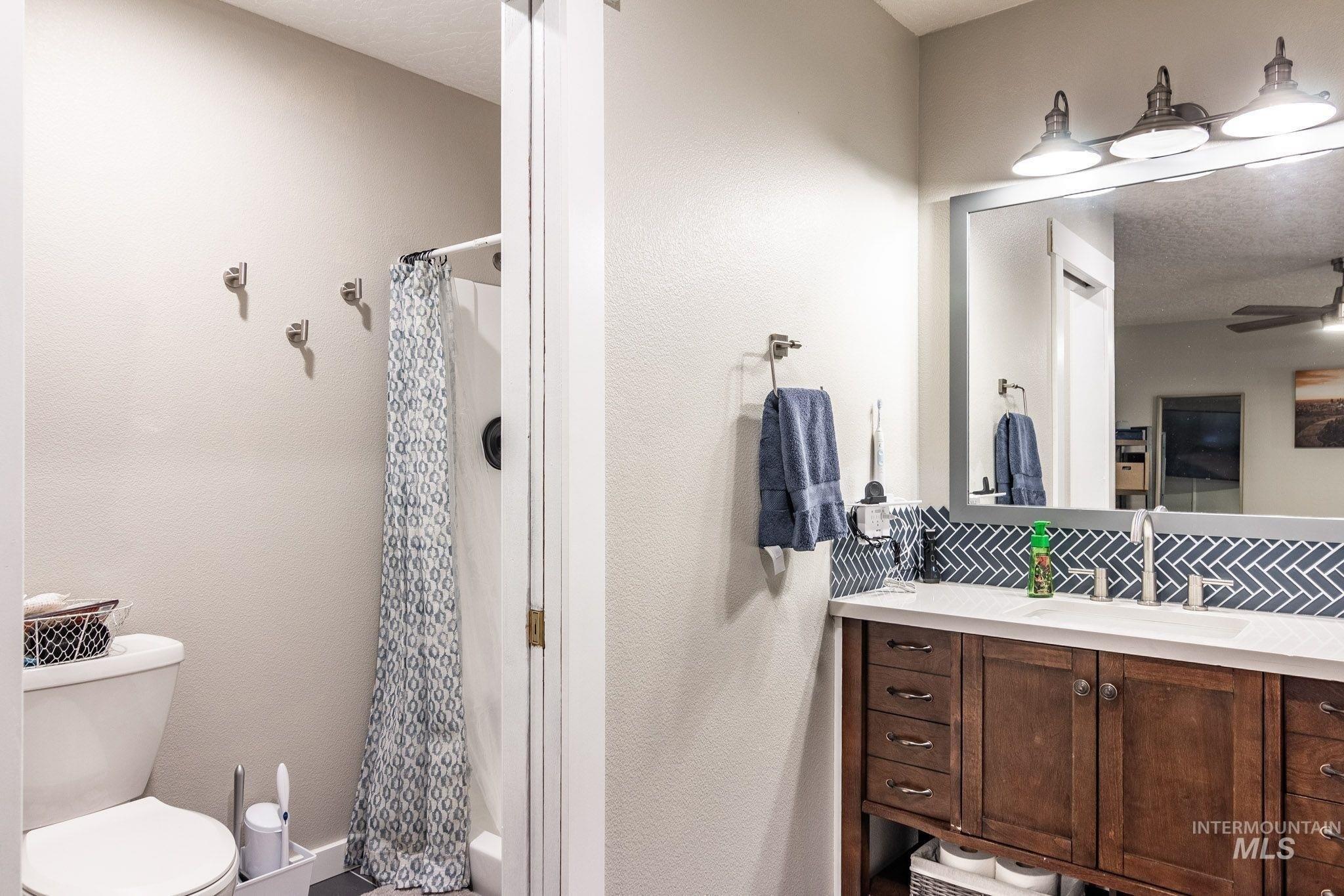 Kentucky Dr, Nampa, ID 83686
