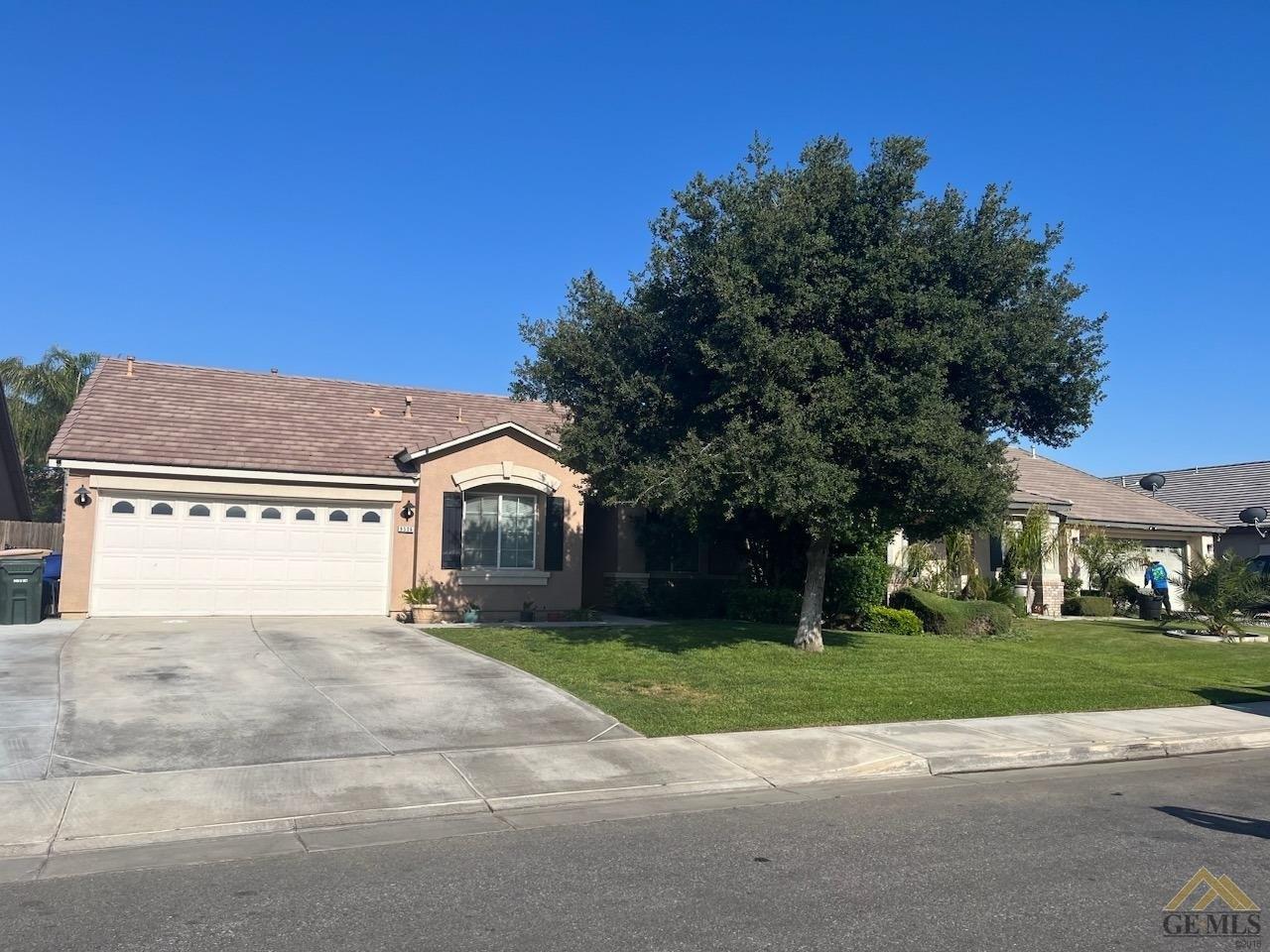 Orchard Grass Ct, Bakersfield, CA 93313