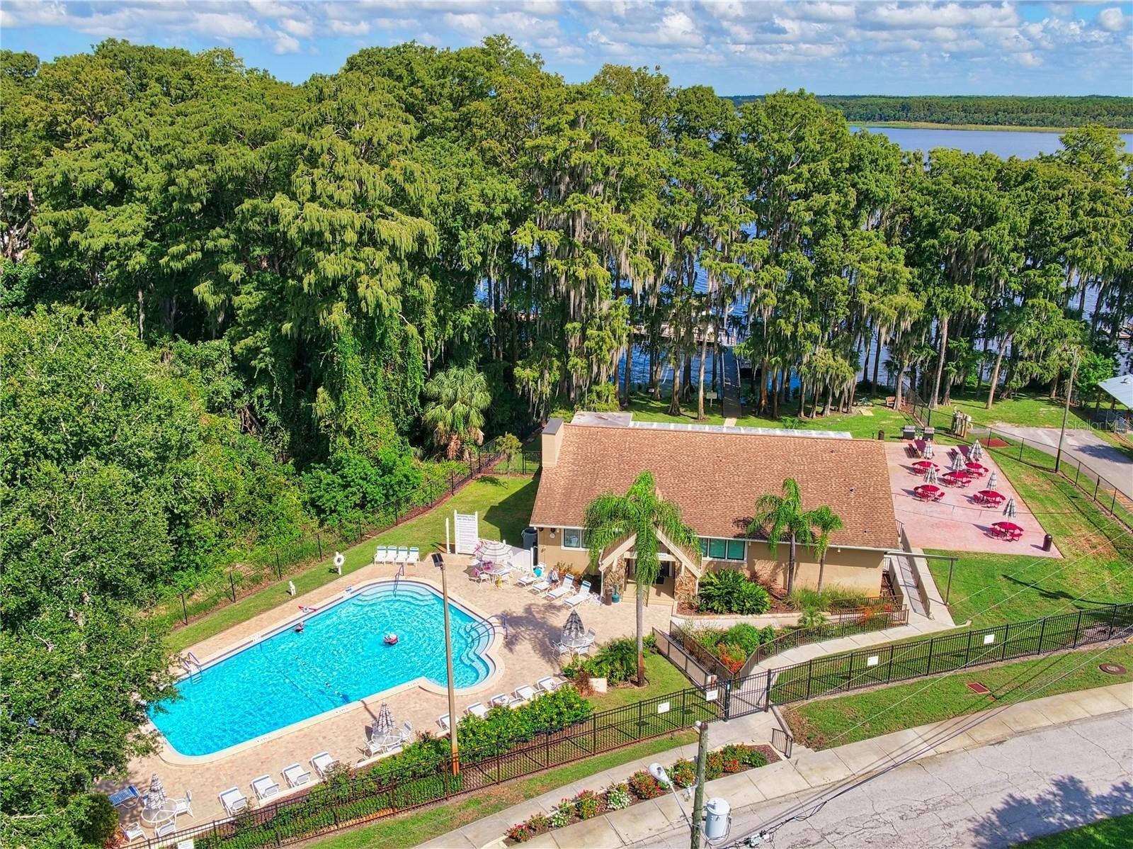 Stafford Cir, Palm Harbor, FL 34684