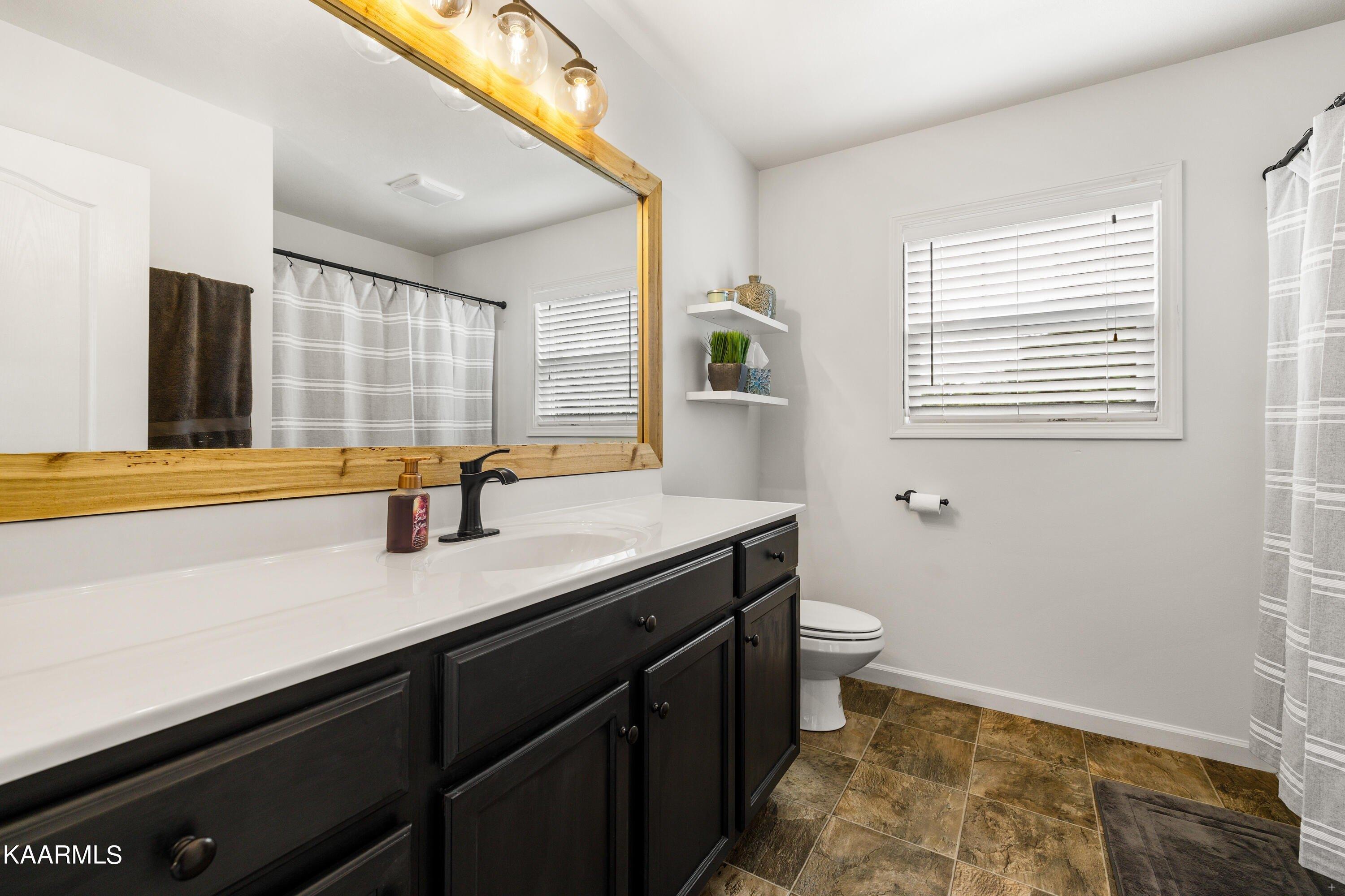 Lightfoot Way, Knoxville, TN 37923