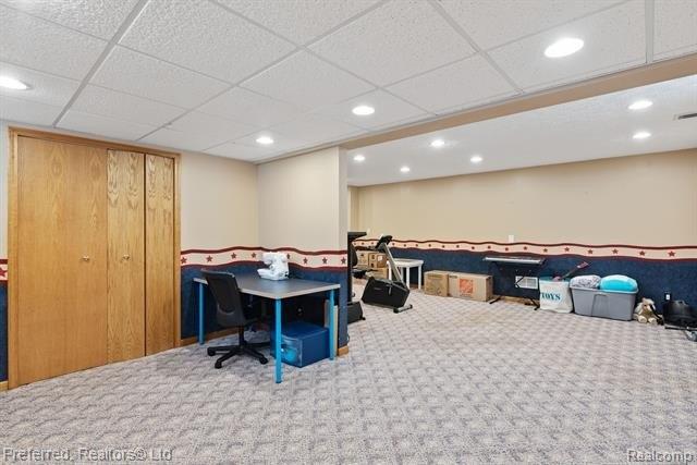 Christopher Dr, Brighton, MI 48114